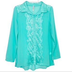 Monoreno Lace Detail Sheer Button Down, Small